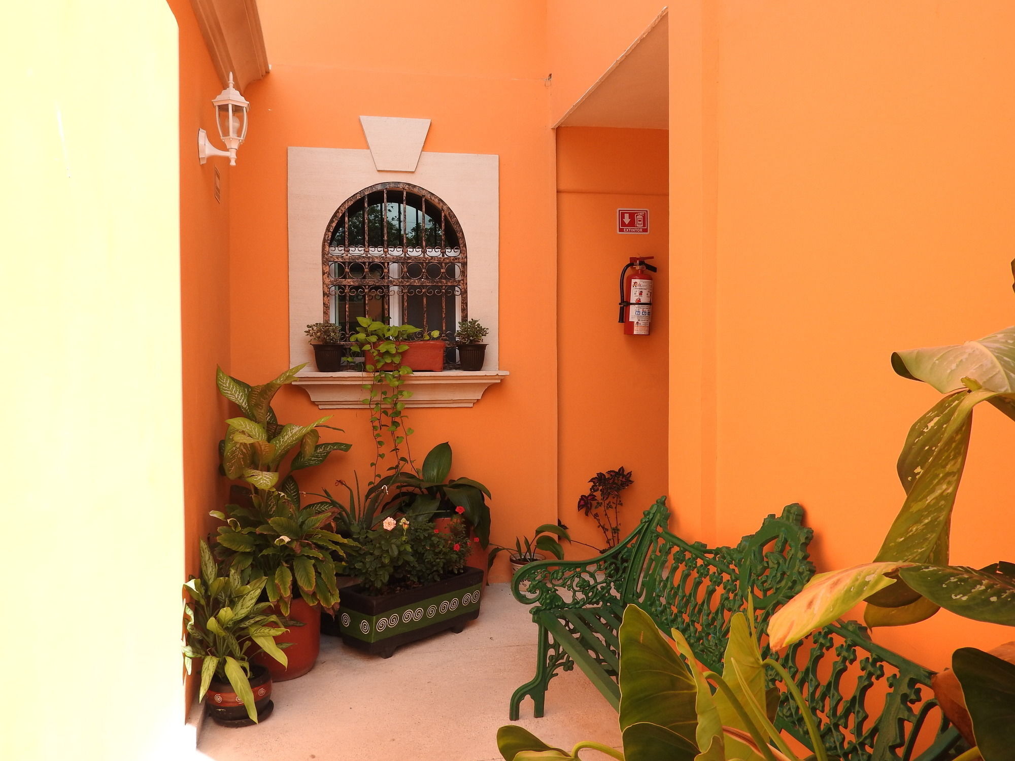 Hotel Casa Mallorca Cancun Exterior photo